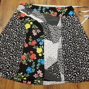Calvin klein woman NWT floral patchwork skirt airy